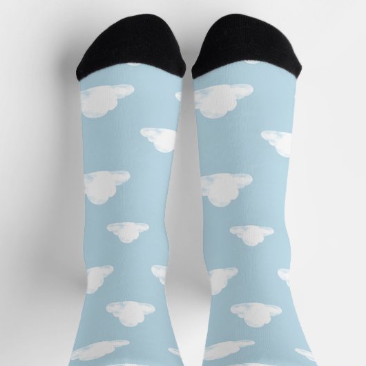 Simple Fluffy Clouds Sky Nursery Kids Pattern Socken (Oben)