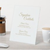 Simple Gold Calligraphy Cocktail Menu Sockelschild (In SItu)