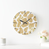 Simple Gold white Large Cow Spots Animal Print Große Wanduhr (Zuhause)
