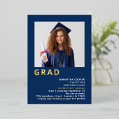 Simple Grad 2025 Foto Abschluss Navy Gold Real Folieneinladung (Stehend vorne)