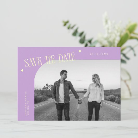 Simple Heart Wisteria Lemon Curved Frame Photo Save The Date (Stehend Vorderseite)