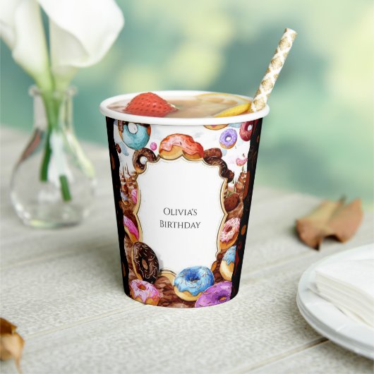 Simple Kids Donut Birthday Pappbecher (In Situ)