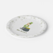 Simple Leprechaun St. Patrick's Day Whimsical Nied Pappteller (Schrägansicht)