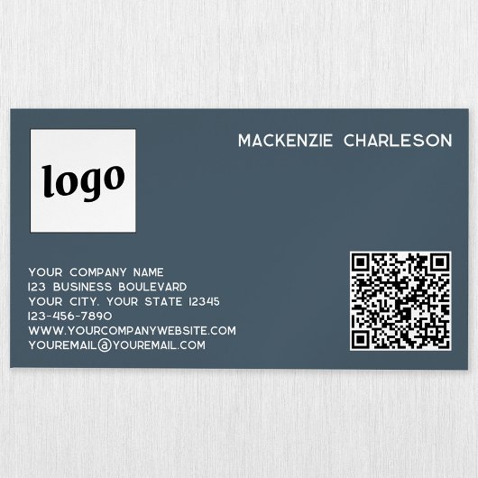 Simple Logo and QR Code Charcoal Gray Magnetische Visitenkarte