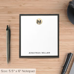 Simple Luxury Monogram Notizblock<br><div class="desc">Mit diesem mit Monogramm Notizblock mit klassischer Blocktypografie und einem schwarzen Rahmen mit gebürstetem Goldmedaillionmonogramm heben Sie Ihr Schreibwarenspiel auf. Das Notizblock enthält Platz für benutzerdefinierte Texte, wie z.B. Ihren Namen oder Ihren eigenen Text, sodass es sich perfekt für den persönlichen oder beruflichen Gebrauch eignet. Verwenden Sie es, um Noten,...</div>
