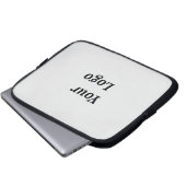 Simple minimal elegant custom logo here company laptopschutzhülle (Vorne Knopf)