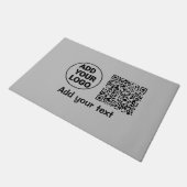 Simple minimal q r code add logo scan code name te fußmatte (Schrägansicht)