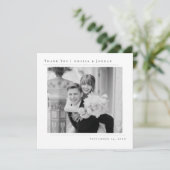 Simple Minimalist Black and White Wedding Photo Dankeskarte (Stehend Vorderseite)