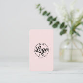 Simple Minimalist Logo QR Code Blush Pink  Visitenkarte (Stehend Vorderseite)