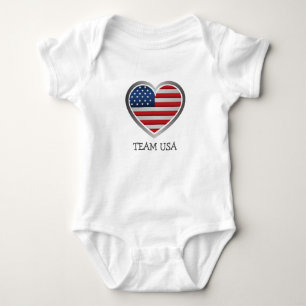 Simple Modern America Fan jubeln USA Flag Teamname Baby Strampler
