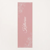 Simple Modern Floral Script Name Blush Pink Lotus Yogamatte (Vorderseite)