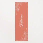 Simple Modern Floral Script Name Orange Lotus Yogamatte (Vorderseite)