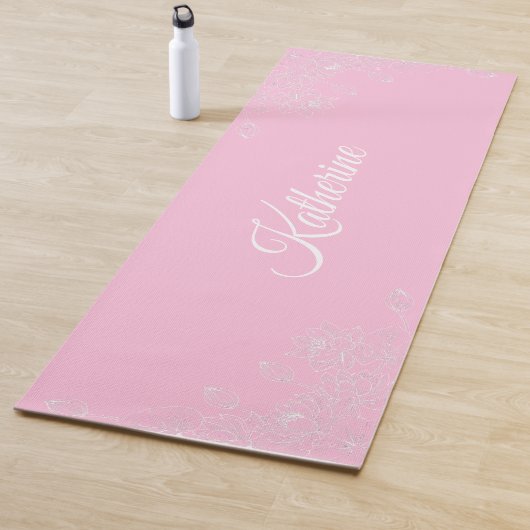 Simple Modern Floral Script Name Soft Pink Lotus Yogamatte (Beispiel)