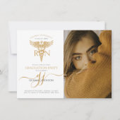 Simple Modern Nurse Graduation Party Gold Script Einladung (Vorderseite)