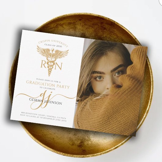 Simple Modern Nurse Graduation Party Gold Script Einladung