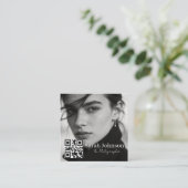 Simple modern QR code minimal social media  Quadratische Visitenkarte (Stehend Vorderseite)