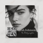 Simple modern QR code minimal social media  Quadratische Visitenkarte (Vorderseite)