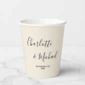 Simple Natural White Script Minimalist Wedding Pappbecher (Rückseite)