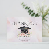 Simple Pastel Graduate Cap Flowers Graduation Dankeskarte (Stehend Vorderseite)