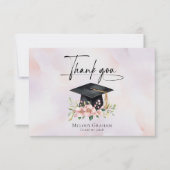 Simple Pastel Graduate Cap Flowers Graduation Dankeskarte (Vorderseite)