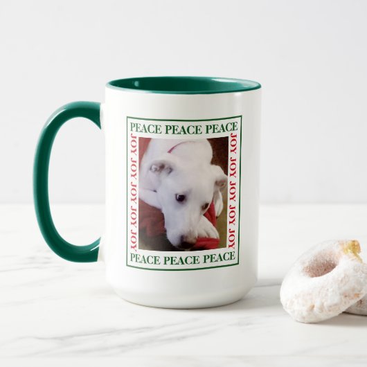 Simple Peace and Joy Picture Frame Cute Dog Photo Tasse (Mit Donut)