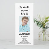 Simple Personal Photo 7th Birthday with QR Code Einladung (Stehend Vorderseite)