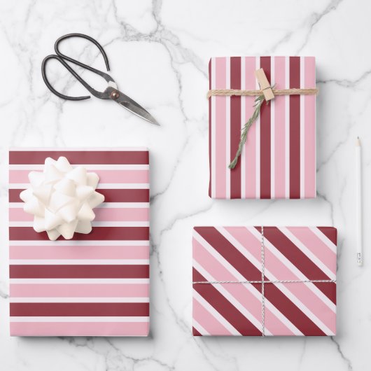 Simple Pink Burgundy Stripes Christmas Geschenkpapier Set (Vorderseite)