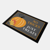 Simple Pumpkin Herbstlaubs Halloween Fußmatte (Schrägansicht)