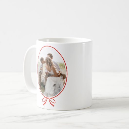Simple Red Bow Oval Photo Christmas Kaffeetasse (Vorderseite Links)