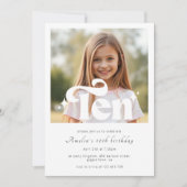 Simple Retro Modern Minimalist 10th Birthday Photo Einladung (Vorderseite)
