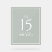 Simple Sage Green Elegante Hochzeit Tischnummer Acrylschild (Vorderseite)