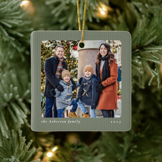 Simple sage green knit frame one photo Christmas Keramikornament (Baum)