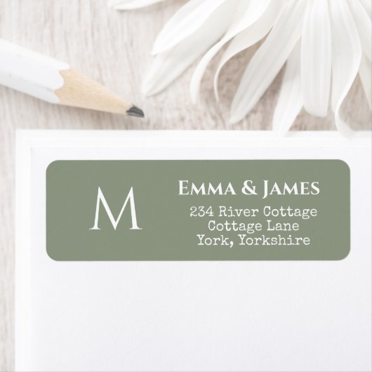 Simple Sage Green Monogram Wedding Rücksendeadress (Insitu)
