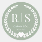 Simple Sage Green Monogram Wedding Runder Aufkleber (Vorderseite)
