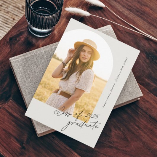 Simple Script Boho Arch Foto Abschluss Einladung