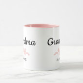 Simple Script Pink Girl Bow Grandma Est. Year Tasse (Zentrum)