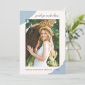 Simple Splashes Blue Foto Graduation Party Einladung (Stehend Vorderseite)