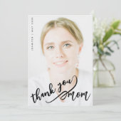 Simple Stylish Thank You Mom Black Script Photo Karte (Stehend Vorderseite)