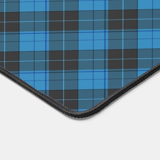 Simple Tartan Pattern in Dark Blue Schreibtischunterlage (Ecke)