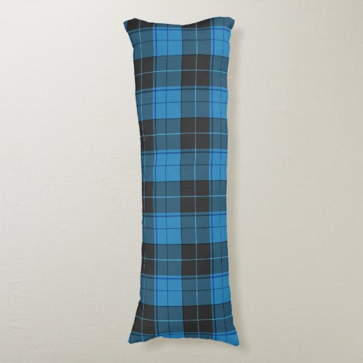 Simple Tartan Pattern in Dark Blue Seitenschläferkissen (Vorderseite Vertikal)