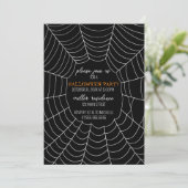 Simple Typografy Spiderweb Halloween-Party Einladung (Stehend Vorderseite)