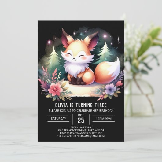 Simple Whimsy Fox Geburtstag digital Einladung (Stehend Vorderseite)