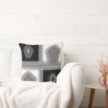 "Simplistic in Black & White" Drehkissen