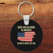 Sind keine Könige in Amerikas amerikanischer Flagg Schlüsselanhänger (Vorderseite)