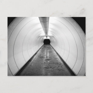 Singapore. An illuminated pedestrian tunnel in Postkarte