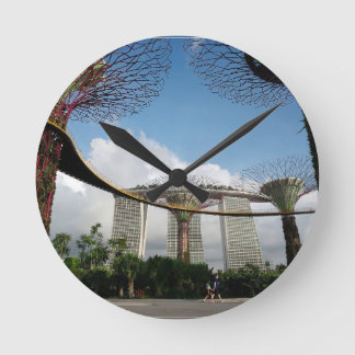Singapur - Garten durch die Bucht-und Runde Wanduhr