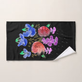 Singin' In Rain Blume auf schwarzem Hintergrund Badhandtuch Set (Handtuch)