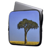 Single Acacia Baum auf Grasflächen, Masai Mara, Laptopschutzhülle (Vorderseite Links)