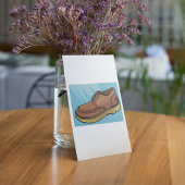 Single braune Schuhe mit Schnürsenkeln Einladung