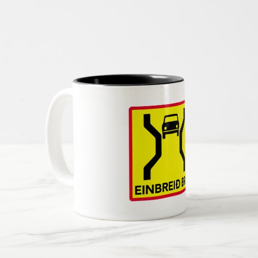 Single-Breite Brücke, Verkehrszeichen, Island Zweifarbige Tasse (Vorderseite Links)